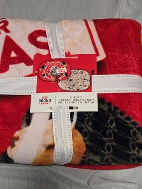 H-E-B Creamy Creation Double-Sided Blanket Throw 50in. x 70in. Polyester NWT